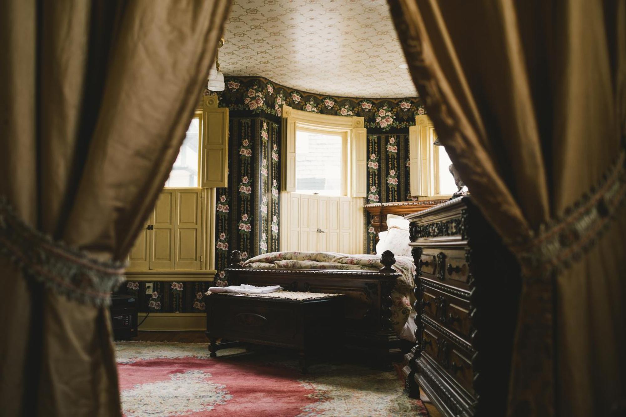 10 Clarke Bed & Breakfast Frederick Room photo