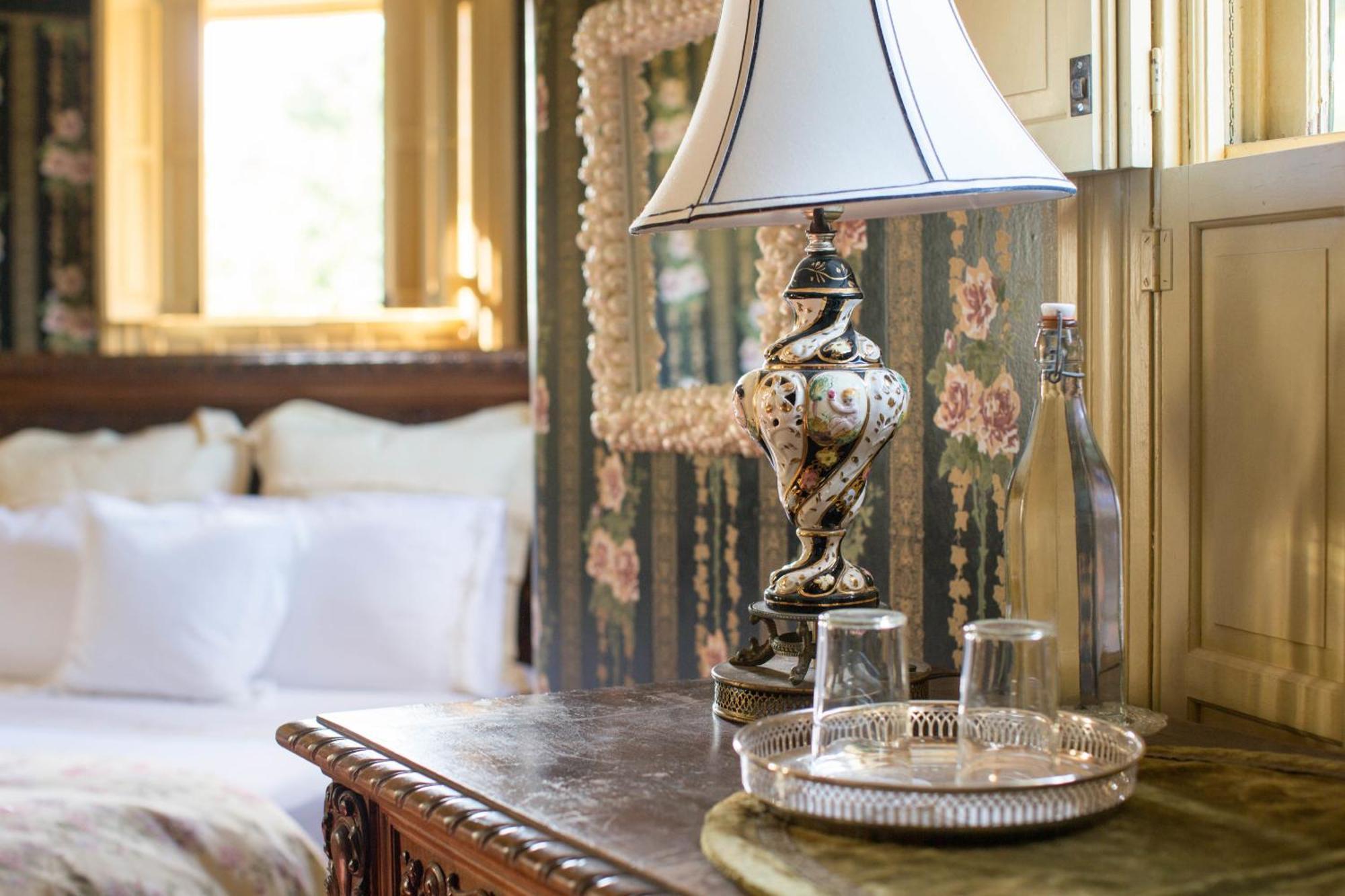 10 Clarke Bed & Breakfast Frederick Room photo